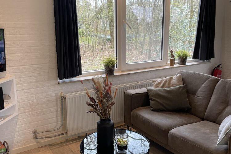 Detached Holiday Home With Sauna Large Garden Stramproy エクステリア 写真